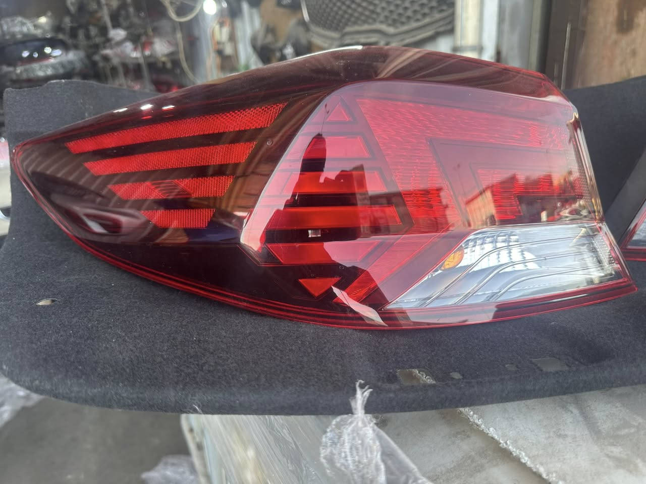 متوفر جميع اغراض النترا  أوبتما فورتي من موديل 2011 لحد 2022 أبواب صناديك كله أمريكي ابو ليبل  
رقم ***********
