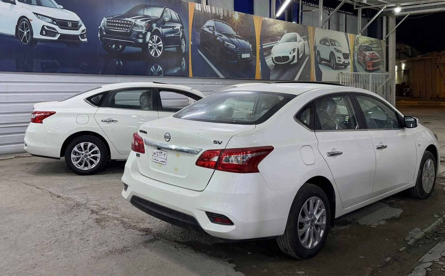 السلام عليكم نيسان سنترا موديل 25 رقم بغداد باسمي سياره جديده مقفوله ماشيه 8000 الف مكان السياره بغداد الحسينيه مال راشديه بيع او مراوس الاتصال ***********
