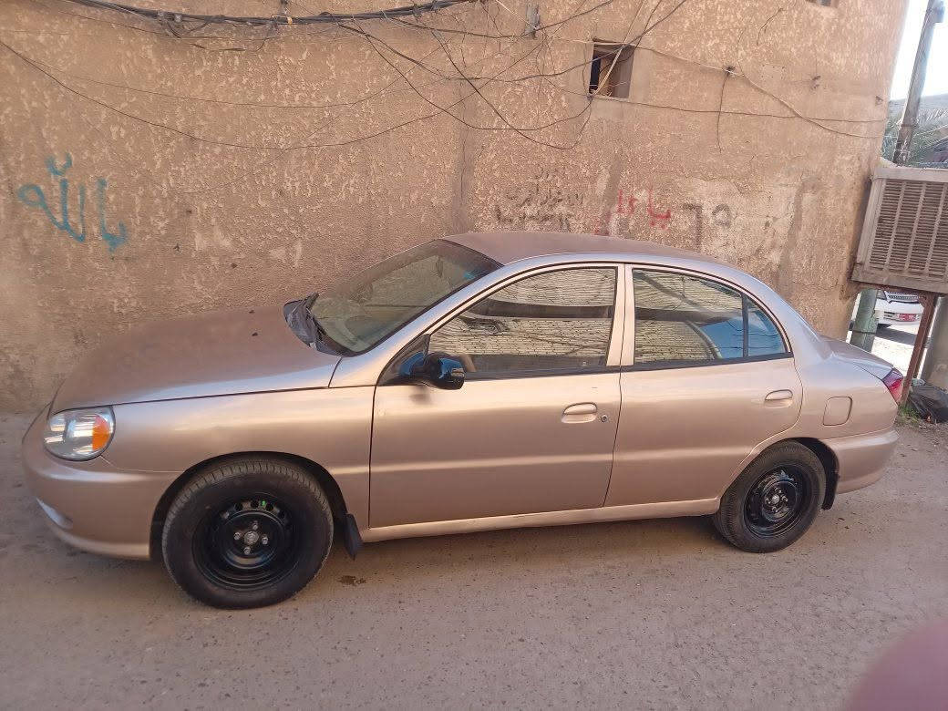 السلام عليكم كيه ريو 2000 كيه ومكينه نظاف رقم بغداد نكليزي سياره حلوه رقم الهاتف *********** سعر 37 وبيهه مجال قليل
