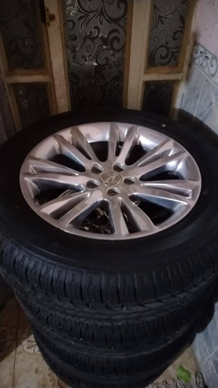 السلام عليكم ورحمه الله وبركاته
ويل مكسيكي مديل 23 اصلي شرط Made in Mexico
وتايراتة جدد كابسن 

ومكفول من العواج والحيم والفطر وشرط الفحص 

للاستفسار لاتصال على الرقم ***********
