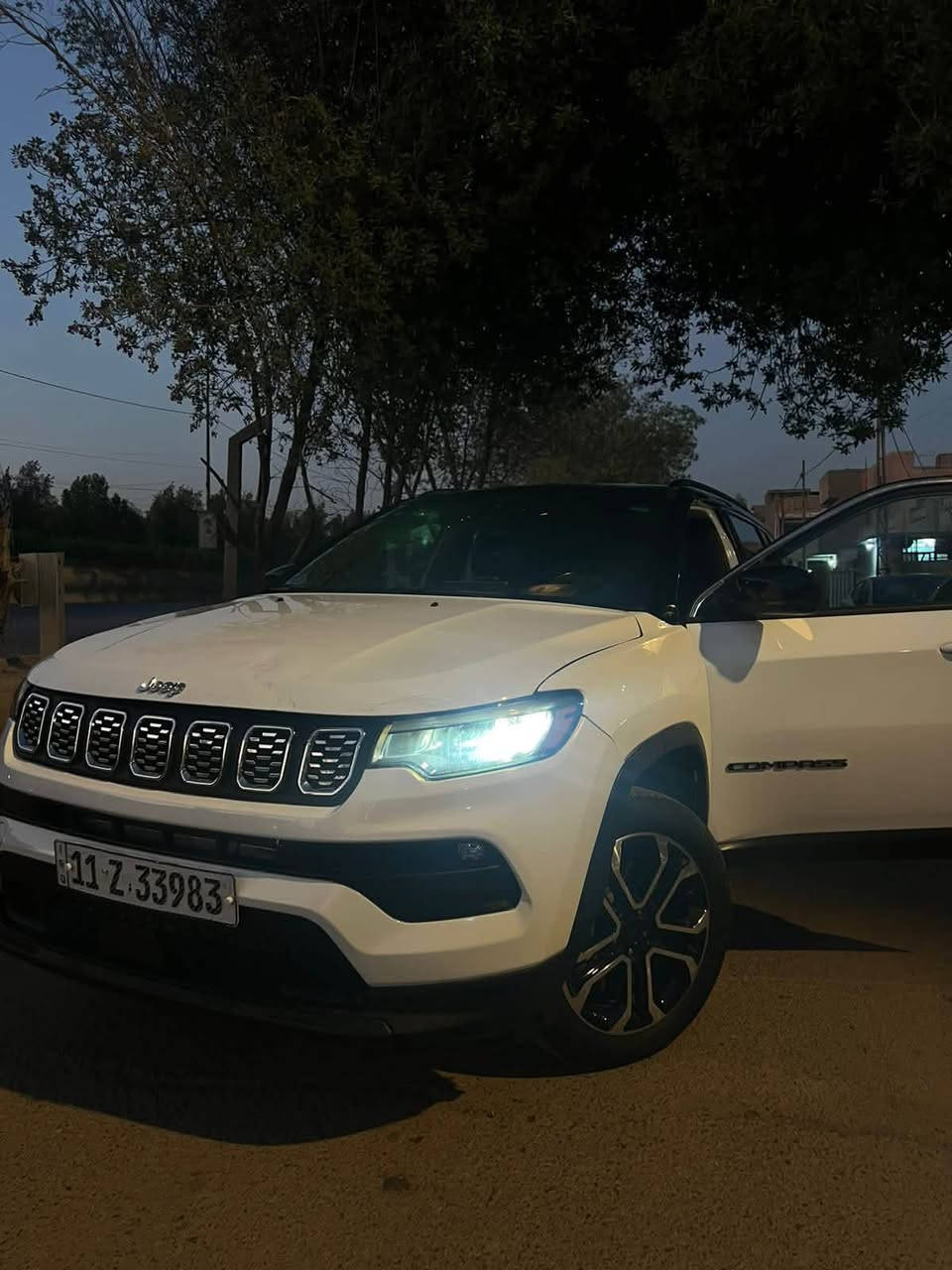 سلام عليكم jeep 2024  ابيض لونين تو كلر لمتد السيارة مفوله مواصفات السعر١٤٠ مال بيع 
المكان بغداد الدورة 
حادثها دعاميه فقط ناشر صورها 
رقمي *********** 
سيارة بسمي ورقم بغداد
