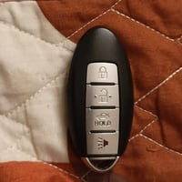 اخوتي عندي بصمه مال سياره نيسان البيع اي واحد يريده يرسني اني حاضر مكا...