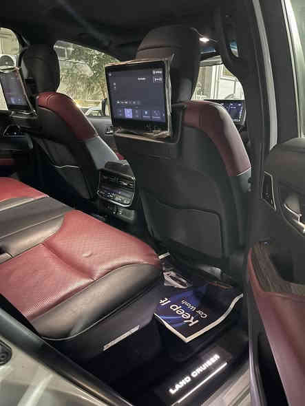 لانكروز 2022 VXR داخل احمر
ماشيه 47 رقم شمالي
بيها بارد جدا بسيط والباقه كفاله
مكان السياره بغداد
***********
***********
