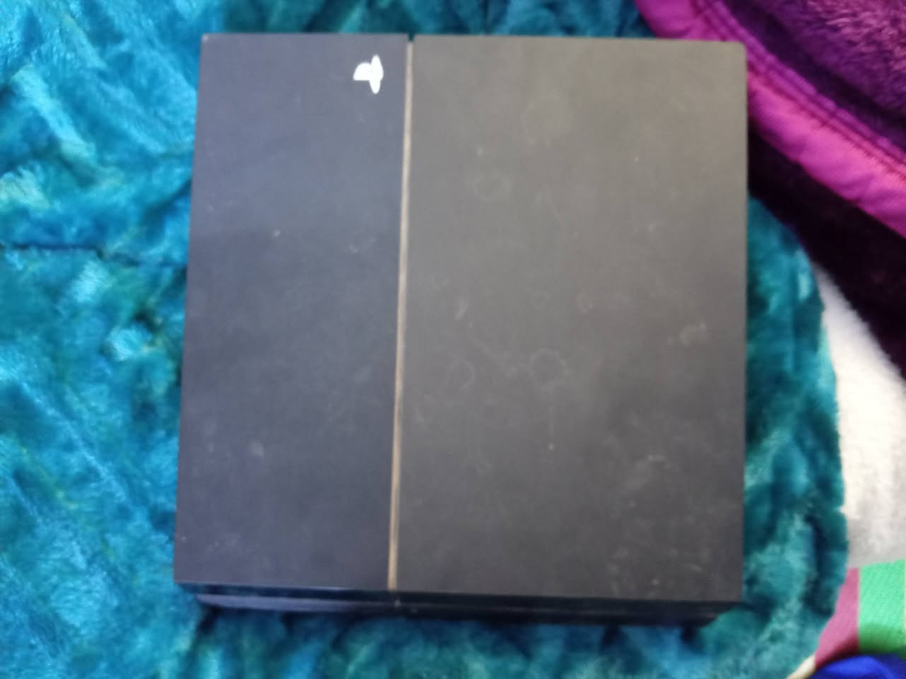 سلام عليكم بلي للبيع ماعرف شنو نوعيته سعره 200 وبي مجال البلي يشتغل بس مابي يدات تحكم 
مكاني بغداد زعفرانيه رقم الهاتف ***********
