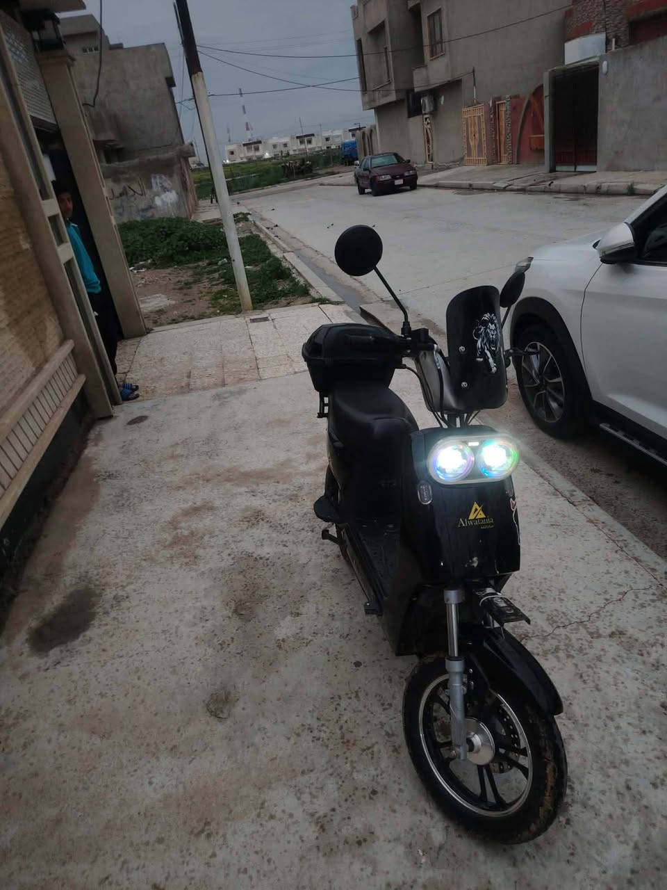 السلام عليكم
ماطور شحن للبيع
المواصفات 5بطاريات مصطره
صندوق خلفي +بيه نظام ال P
3نمرات السرعه الحقيقيه 55
التايات جوب ليس 
الاصطاب الأمامي دهني
الاصطاب الخلفي بنص
ملف800W
مساحه تحت الكشن 
السعر 400
العنوان موصل حي المامون
التواصل عبر الصفحه


**إذا كنت صاحب هذا الإعلان وتريد حذفه لأي سبب، رجاءا أرسل رسالة إلى الدعم الفني**