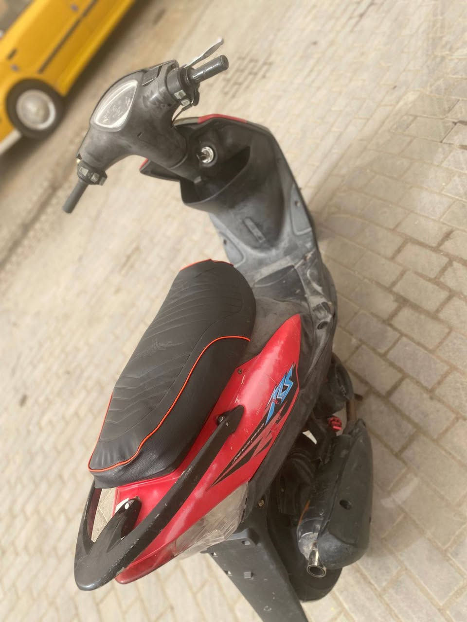 السلام عليكم
مااكس عدله ياباني 120 
دراجه مكفوله محرك  بلادي شرط الفحص 
دراجه فوول ملاح كفرات بلادي ختم واحد 
شلعه ومعدل  110 فوول متنكض
كلشي شغال سلف  هندر اشاير  كلوبات سكنات  عينه لونين   كلشي عل بلاد  

احلا من صور بالف مره 
سعر   750. وبيهه مجال قليل 
شراي يتصل
مكاني بصره 
 
***********
