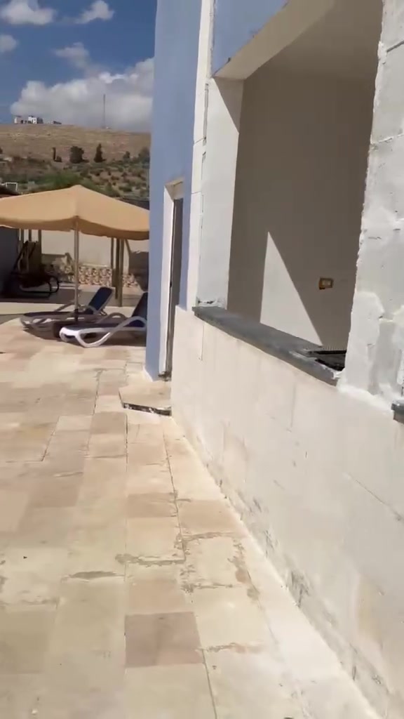 مزرعه الورود للإيجار اليومي


**إذا كنت صاحب هذا الإعلان وتريد حذفه لأي سبب، رجاءا أرسل رسالة إلى الدعم الفني**