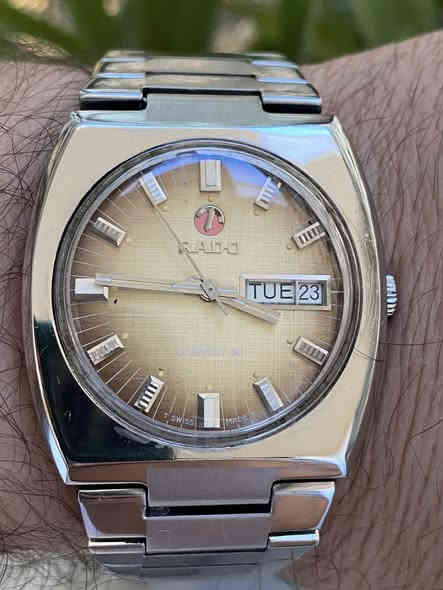 السلام عليكم 
نوادر القطع السويسرية
رادو 
رايموند ويل 
جوفيال
تيل 
تيسوت
كونتينتال 
اوريس
كولبر
ويست اند 
نظافة تامة
تعمل بكفاءة عالية 
الوان مميزة 
تفاصيل القطع عالخاص مباشرة 
يوجد توصيل لجميع المحافظات 
***********
