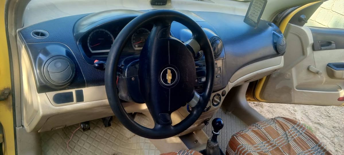 السلام عليكم للبيع افيو ٢٠١٠
السعر ٤٥ وبيه مجال العنوان الديوانيه الدغاره
***********
