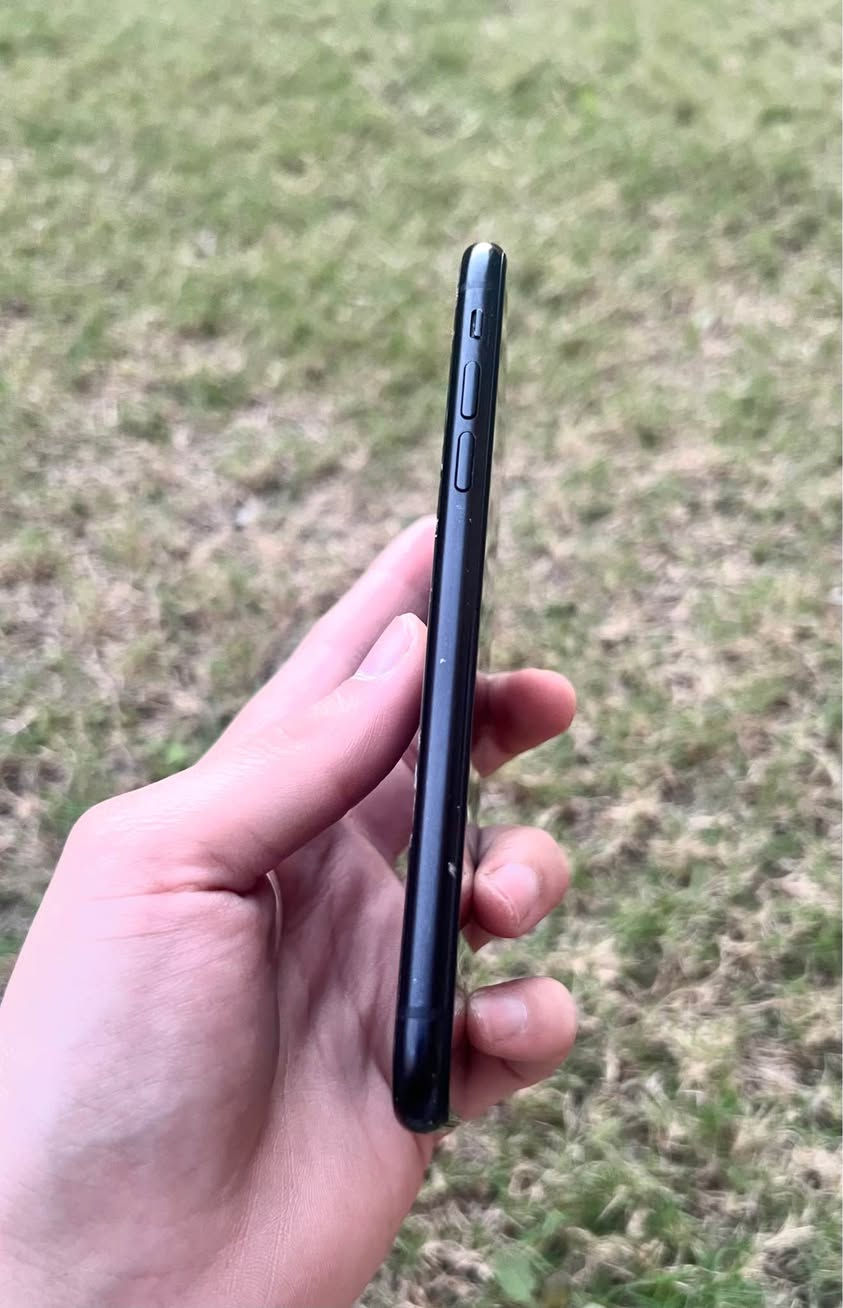 السلام عليكم 
ايفون اكس ار 
مبدل فقط بطاريه اصليه كله الجهاز شغال ماويا اي ملحقات السعر 125 مكان الجهاز بغداد بغداد, العراق


**إذا كنت صاحب هذا الإعلان وتريد حذفه لأي سبب، رجاءا أرسل رسالة إلى الدعم الفني**