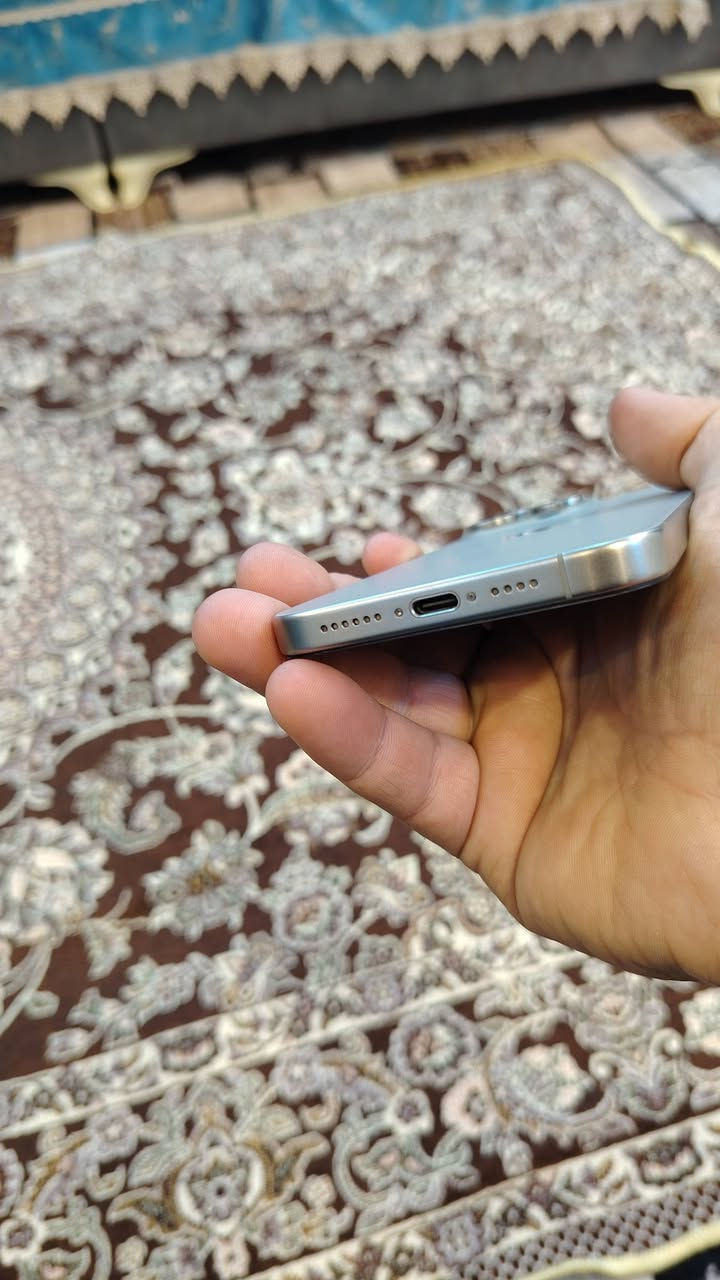 سلام وعليكم ايفون 15 برو ماكس مبدل شاشه نوعيه اصليه وبطاريه من ابل ذاكرته 256 وبطاريته 89 الجهاز شرق أوسط ماستر الجهاز نضيف السعر 825 وبي مجال المكان بغداد البياع رقم الهاتف ***********
