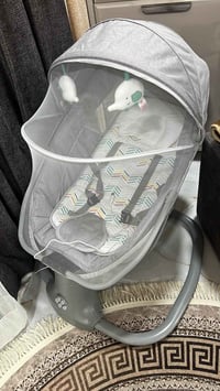 كرسي أطفال • شبه جديد • نظيف