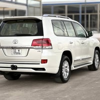 لاندكروز ٢٠١٧ بغداد بسمي مكفوله من الصبغ والتبديل   مكينه كير مكفول  ف...