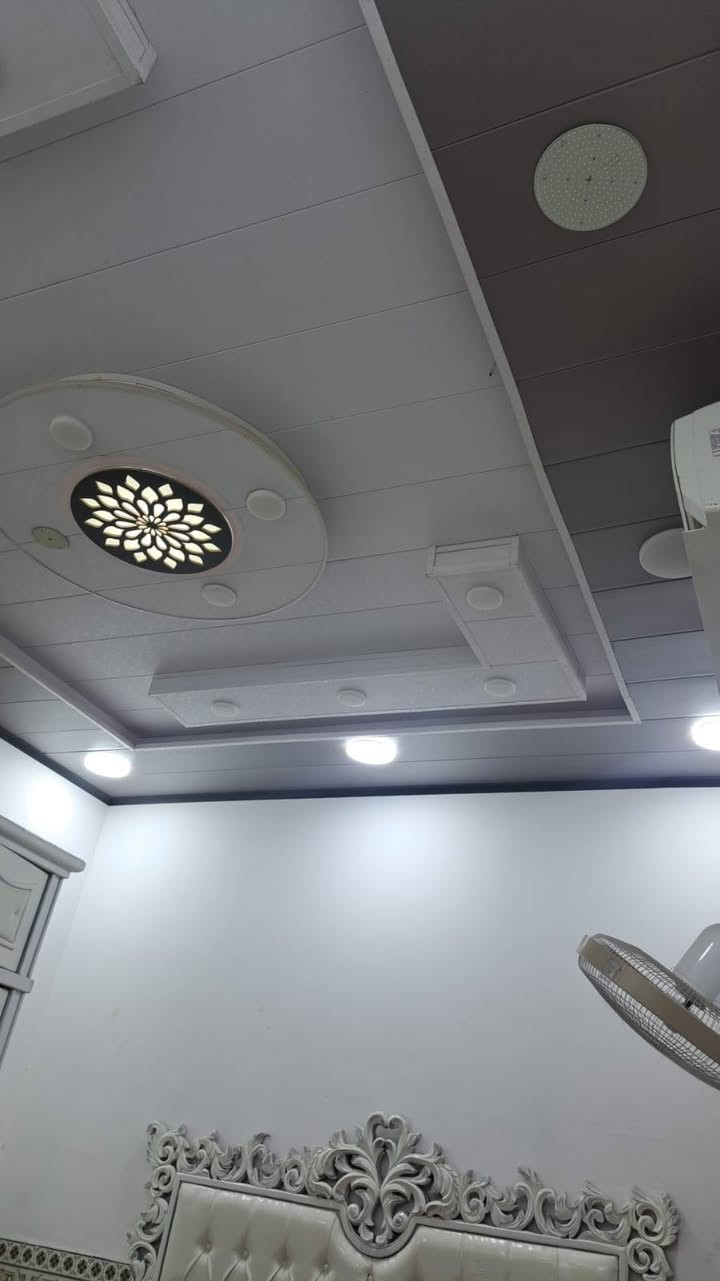 السلام عليكم بيت للبيع 100/متر طابق ونص
في حي النداء منطقة 59195 على ساحه 
طابو صرف السعر 95ولي مجال اي ستفسار راسلني او انتصل ***********
