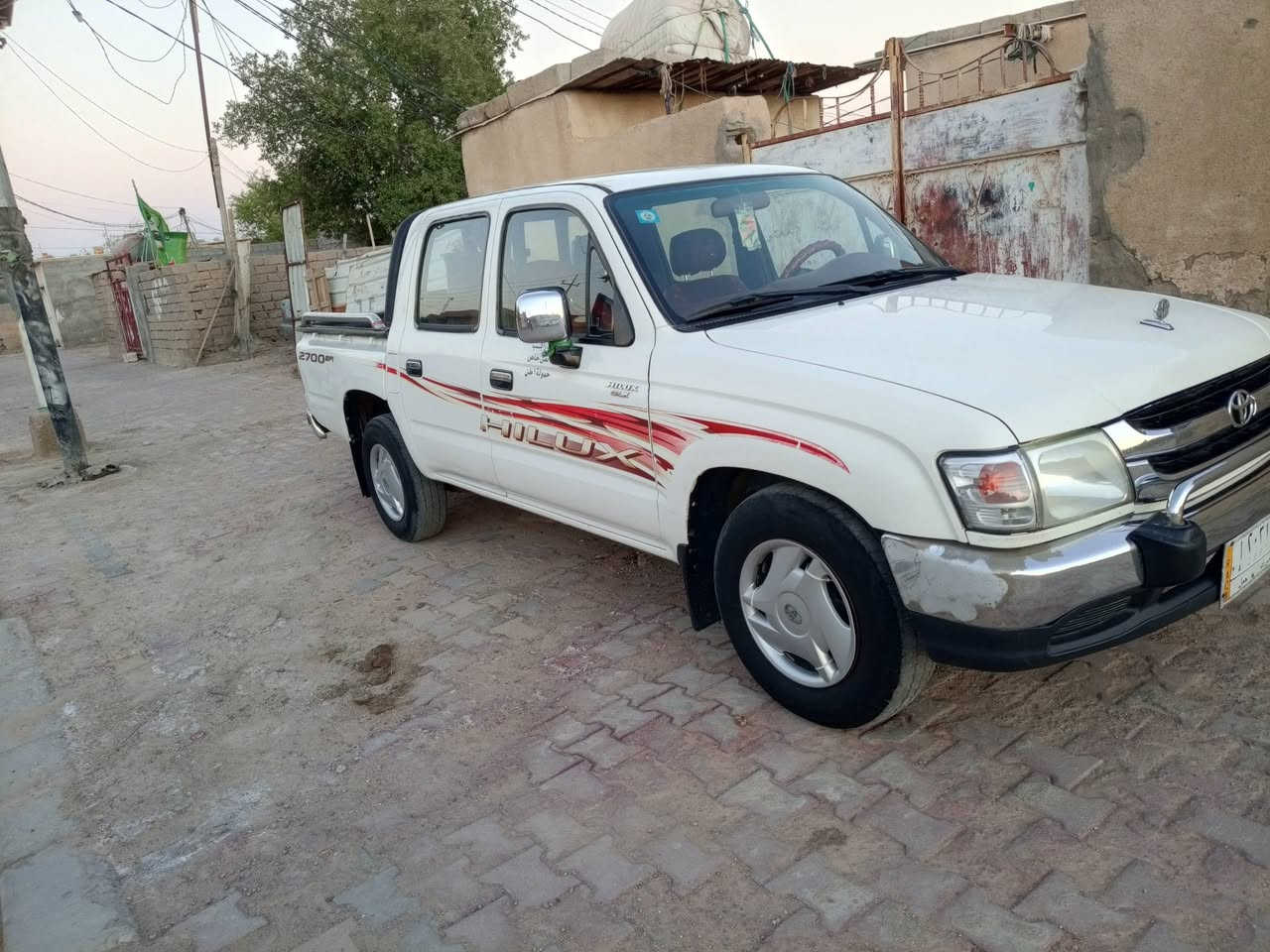 السلام عليكم سيارة بيكم تويوتا مكفولة عدا شبر بالبنيد فوك السكن تبريد شغال ثلج  محرك شرط ما مفتوح كهربائيات فوول  
السعر 130 ورقة وبيها مجال قليل 
*********** الشراي يتصل وبالخدمة
