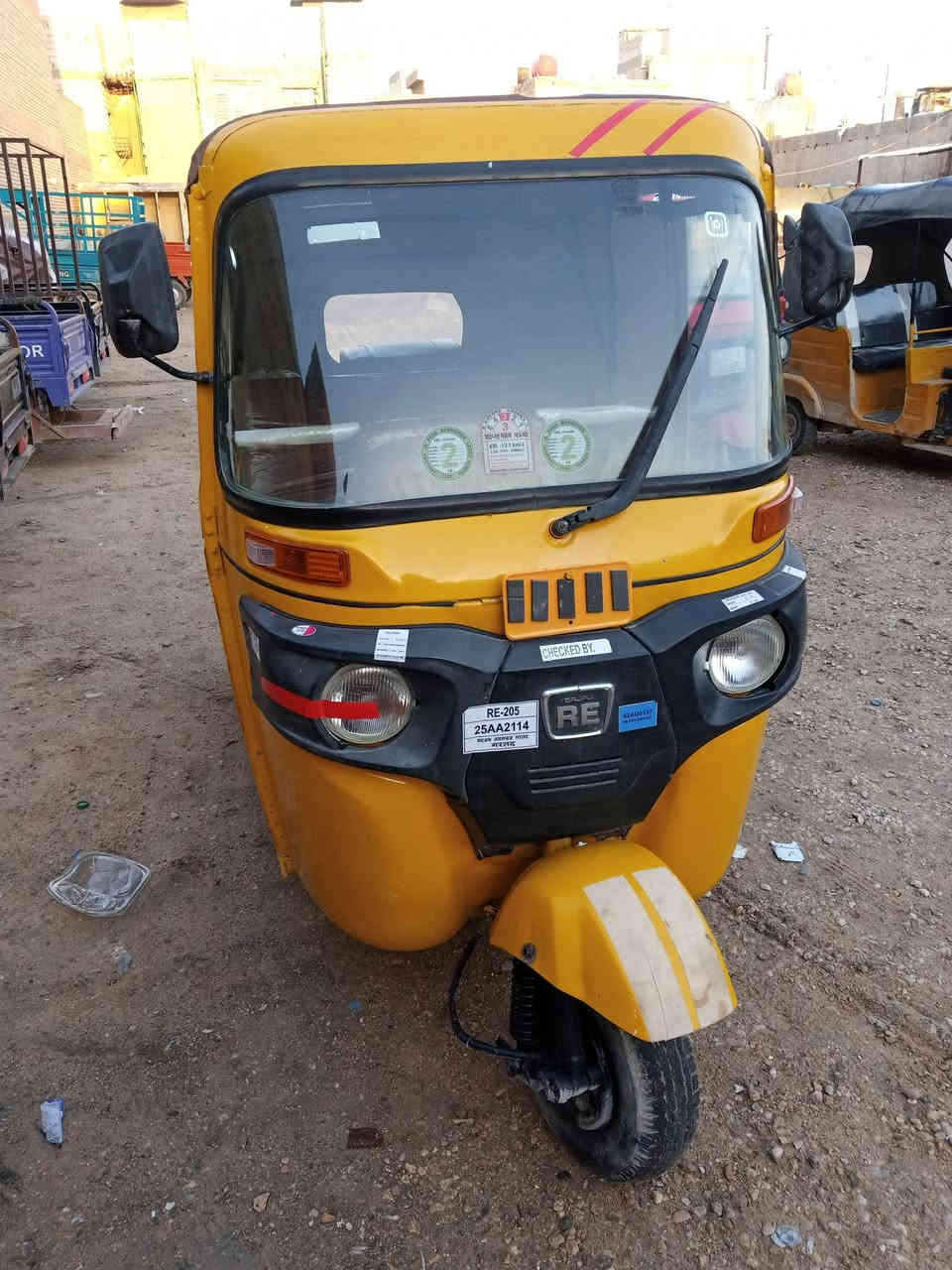 سلام عليكم تكتك البيع موديل 19 شهر 8 تكتك أوراق البغدادي مصبوغه عام الجماليه مكينه وكير خير من الله السعر 4600 وبي مجال مكاني كربلاء الرقم ***********
