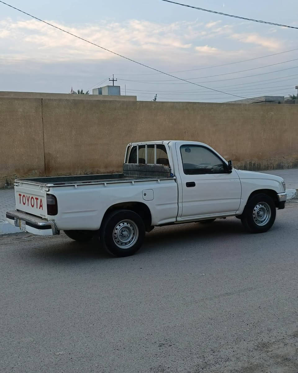 تيوتا موديل 2001 رقم بغداد الماني مكفوله كفالة عامه قطرة صبغ مابيه كير محرك اكسل مكفول مواصفات GL  تدفئه وتبريد تخم تاير جديد ما تصرف عليه دينار واحد  مكاني ديالى ***********./***********
