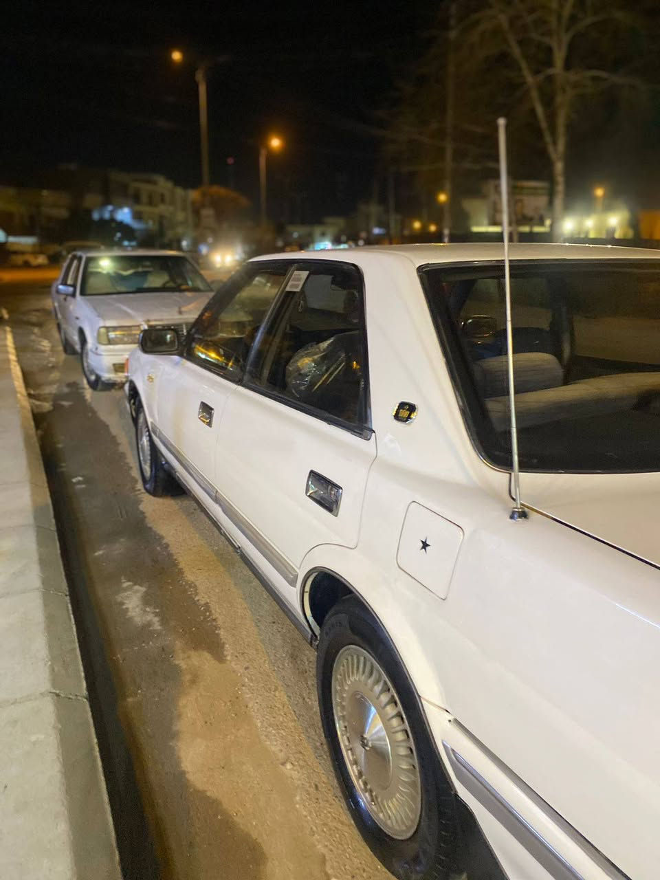 توێتا کراون سیدان ساڵۆن مۆدێل: 1989 گێر ئۆتۆماتیک 
-مەکینەی ئەرنەبی ٣٠٠٠ /سێ هەزاری  vvt لەسەرە
-گێچ ئەلیکترۆنیە
لەسەر دەقی شەریکە ماوەتەوە 
ماشاءالله ئاوی چاو ئەبات و سەلاجەو ٤ جام کارەباییە 
و سەقف سلایتە ئارمو ئەوەلیاتی سلێمانی 
و بە شەرتی غرامە  مالڵی دۆستە 
مەکینەی ئەرنەبی سێ هەزاری لەسەرە 
ماشەللە لە قوەتی خۆی بێ زارە 
هیچ دەعمێکی نیەو زۆر پاکە بێ بۆیاخ
 تەنها ١ پەلە ساردی هەیە 
 هەمو گیانی بەشەرت 

سـعـر : لە کۆمێنت داوابکە ڕاستەوخۆ بۆت دێت 📥 

گێر و مەکیەنەی بەشەرت 
هیچ کێشەیەکی تێدا نییە 

ژمارەی خاوەنەکەی 
***********
