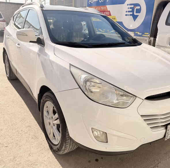 السلام عليكم للبيع توسان 2013 خليجي رقم بغداد مواصفات الاعتيادية بيها صبغ بالجاملغ الخلفي ماشية 109 السعر ١٢٧ ورقة وبيها مجال بسيط للاستفسار (( ***********)) مكاني بغداد زيونة.
