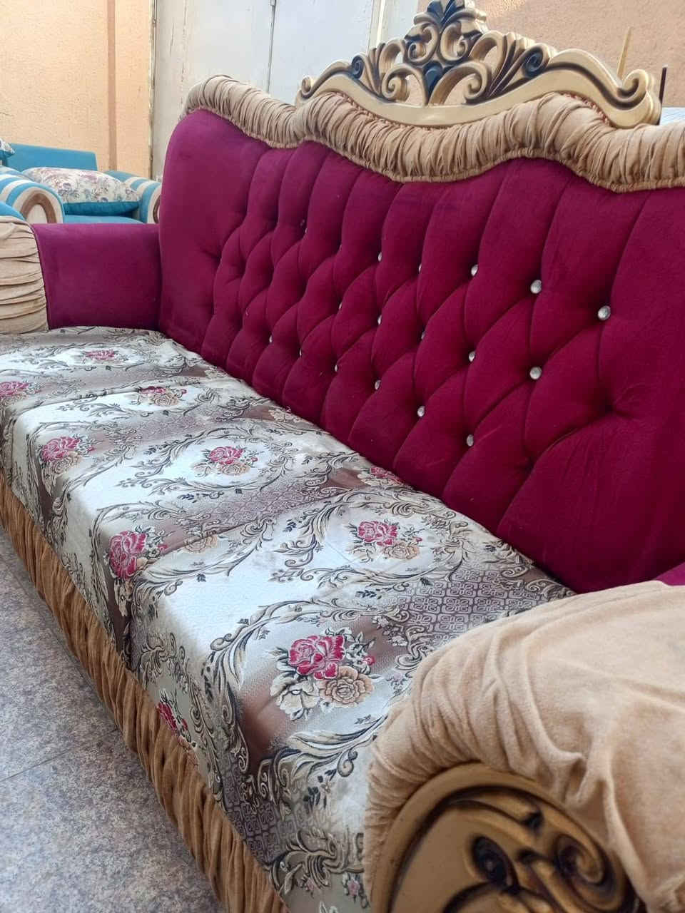 ياالله
تخامه مستخدم نظيف 
كل تخم 5 قطع 10 مقاعد مع الكوشات  كل تخم وسعره 
***********
ناصريه مركز
