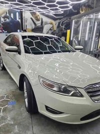 فورد تورس للبيع موديل 2012 مكينه 3500كطن داخلها مابيها اي شي   صدر جدي...