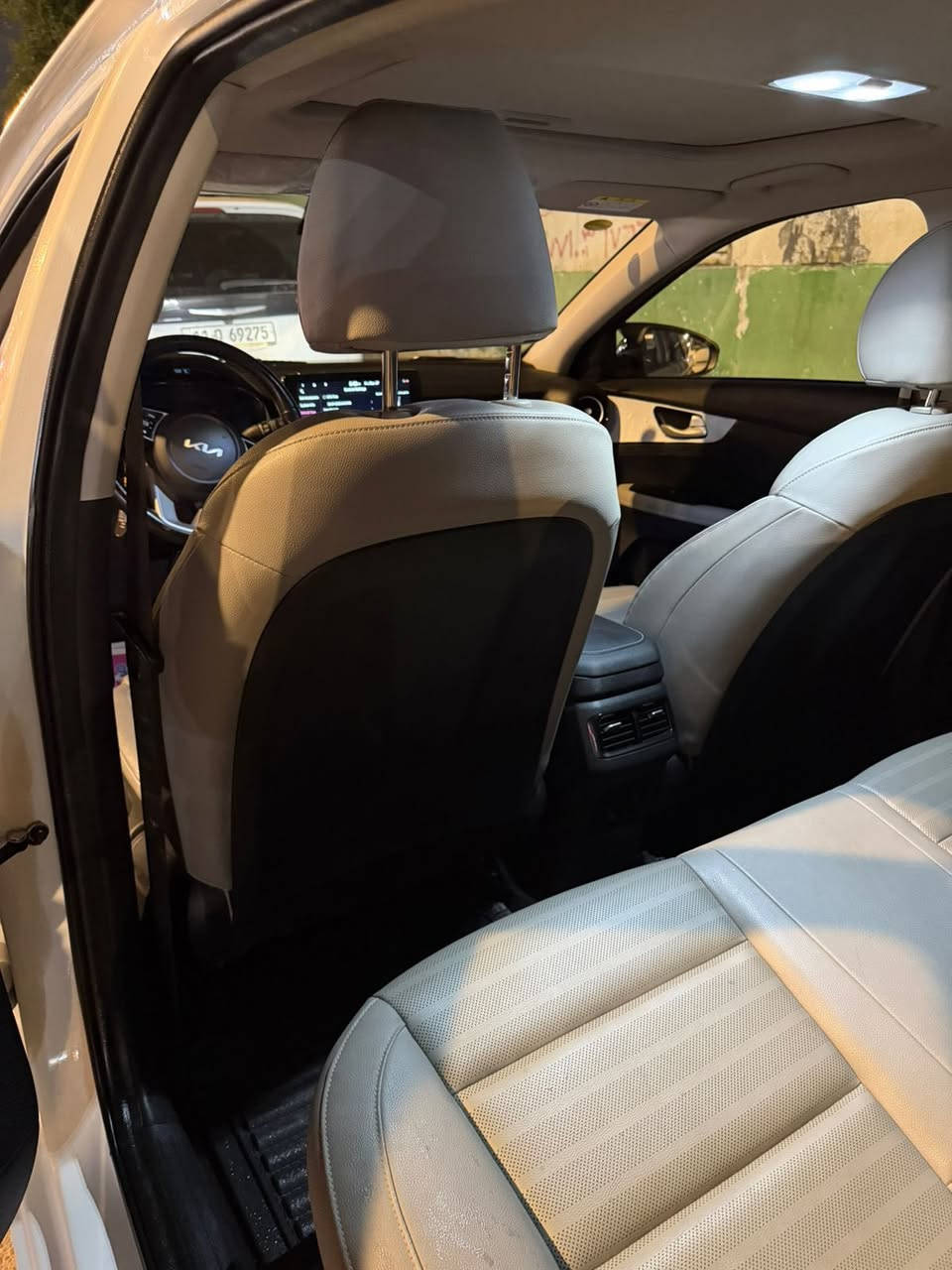 السلام عليكم

سياره K3 -موديل 2022

ماشية 19000🛣️

فول مواصفات ✨

تبريد قطعتين -كشنات جلد 

4 وضعيات قياده -اشارة لكزز -شاشة كبيرة -فتحت سقف 

مكفولة من صبغ وبارد وتصليح 🪬
فقط بيه شخوط  بسيطة مال شارع 

السعر 131$

مكلف بالنشر 🚨
رقم صاحب السيارة واتساب متوفر🌹
***********
