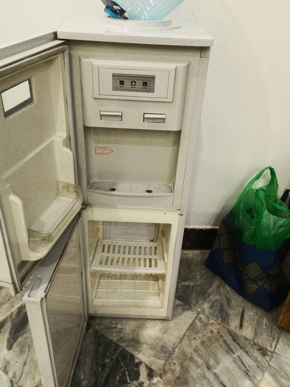براد نوع KENWOOD شغال بحال ممتازه بغداد, العراق


**إذا كنت صاحب هذا الإعلان وتريد حذفه لأي سبب، رجاءا أرسل رسالة إلى الدعم الفني**