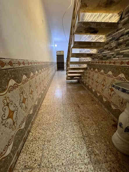 دار للأيجار 100م طابق ونص ✅

الموقع الحولي شارع ثلاثين الأول 
خلف مطعم الانوار على ساحه البيت

يحتوي على غرفتين نوم وصاله ومطبخ واستقبال وصحيات داخليه وخارجيه 
سعر الأيجار 300 الف كل شهر بشهر اي استفسار التتصار برقم وكولو من طرف ام اسيل امانة الله ورسوله لتعبرون اسمي مانة ابو فاضل العباس لضيعون حقي ‏
‏‭0777 987 8770‬ سيد مقتدى 
*********** سيد زين
