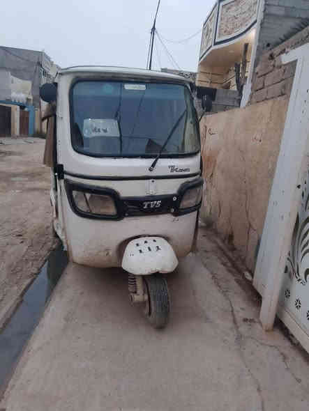 سلام عليكم تي في اس موديل 17 نقص بيها ورقتين سعرمليون ونص وبيها مجال عنوان بعقوبه  رحمه قرب افران دبي هاتف ***********
