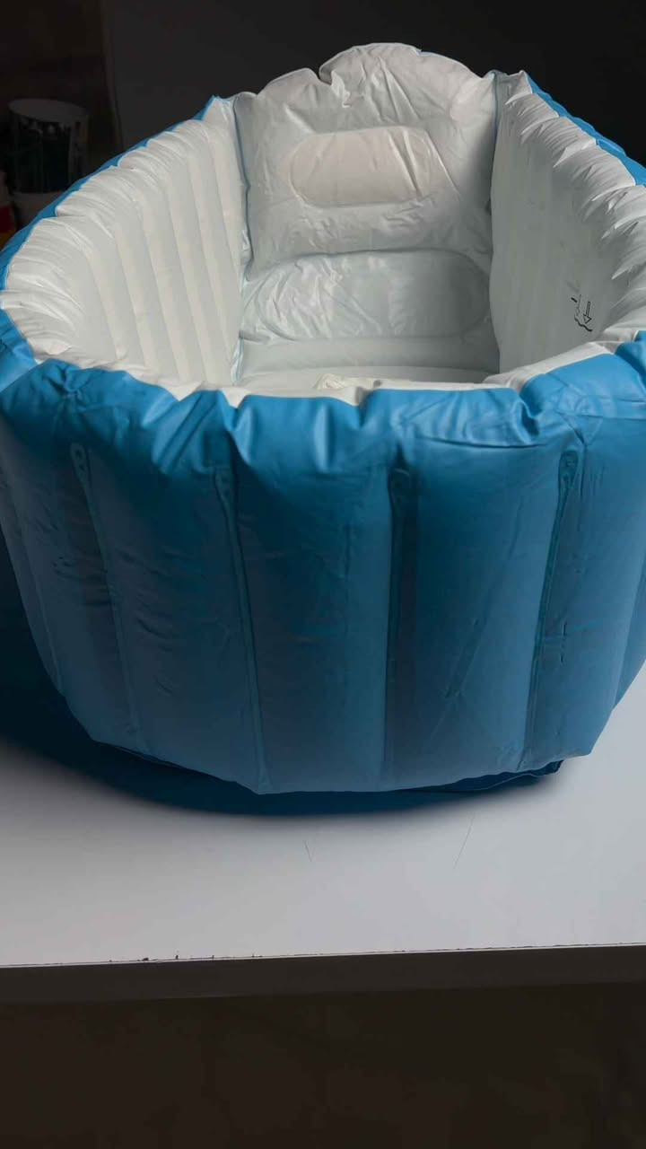 حوض استحمام أطفال هوائي Leedssoy 12001 بخامة ناعمة وتصميم ذكي يثبت الطفل بوضعية مريحة 🤍
قاعدة ثابتة تقلل الانزلاق، وفتحات تصريف سهلة لتفريغ الماء 💧
قابل للنفخ والطي… خفيف وسهل التخزين ✨ بغداد, العراق


**إذا كنت صاحب هذا الإعلان وتريد حذفه لأي سبب، رجاءا أرسل رسالة إلى الدعم الفني**