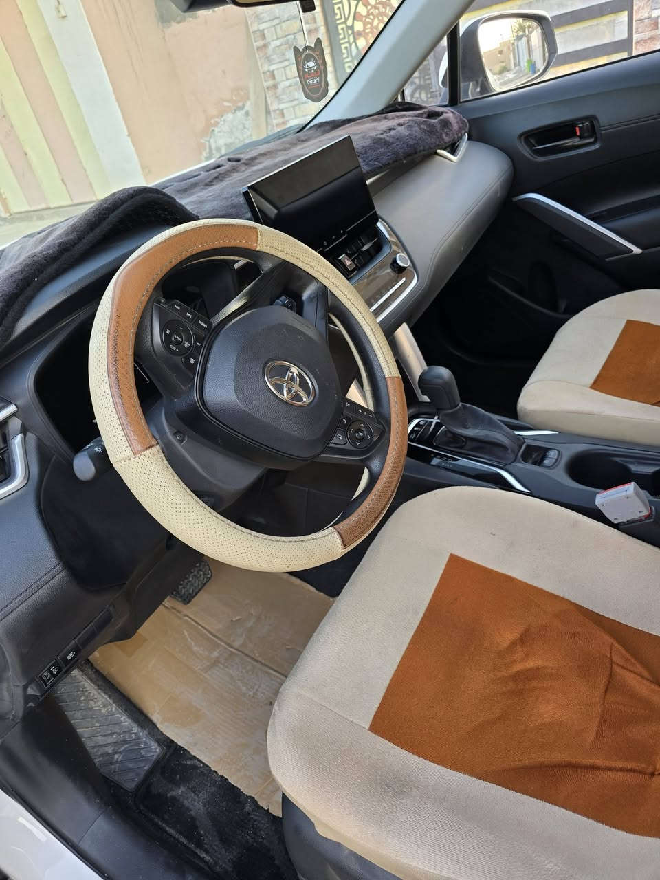 تويوتا كورلا كروس هايبرد 
رقم بغداد مشروع وطني باسمي
السعر170ورقه

‏‎موديل 2024‼️
ماشيه15الف
‏‎بصمه تشغيل 
كامره خلفيه 
فتحه سقف 
دخول ذكي
‏‎ويل كب حجم 17 
تبريد قطعتين 
‏‎هندبريك كهرباء 
‏‎شاشه كبيره 
كامره خلفيه 
اريل نفكيتر 
مكينه 2.0 
تحكم ستيرن 

‏‎

‏‎العنوان  الحله الهاشميه ***********واتساب
***********اتصال
