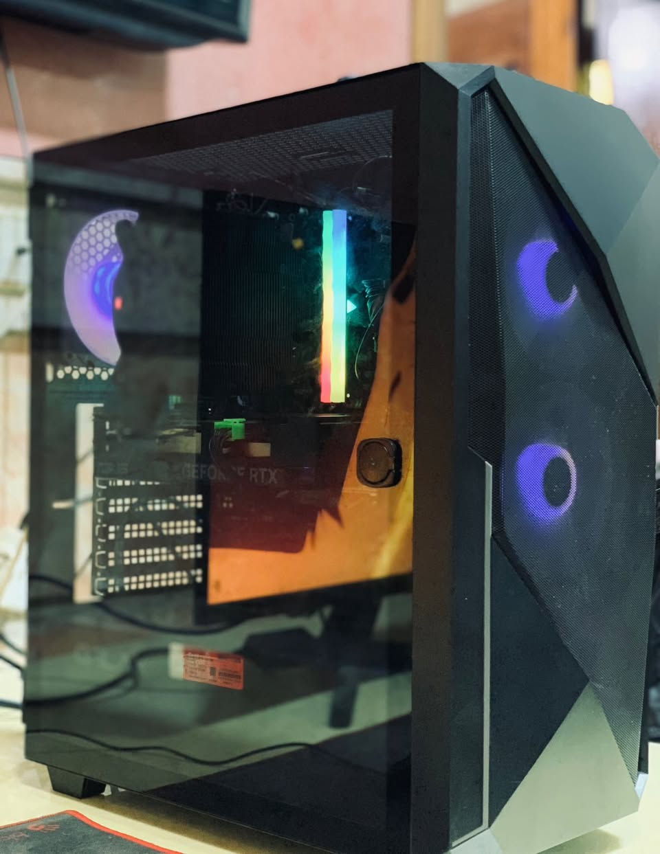 سيت اب مواصفات فول و قطع نظيفه للمراوس مع ايفون 16 برو ماكس نظيف
--------------------
المعالج : INTEL CORE I5 13400F + COOLER RGB
المذربورد : MB B760M ASUS 
كرت الشاشة : RTX 4060 8G ASUS 
الرامات :  16GB(8×2) 3200 RGB
هارد : SSD 1TB M.2
باور سبلاي : 650W
كيس : Case Galax rgb 

الملحقات :
-----------------
شاشة كيمنك Samsung 
75HZ 27 Fhd 1ms Ips
ماوس كيمنك
كيبورد وايرلس
ماوس باد
-----------------
مكاني بغداد الحريه 
واتساب ***********
اتصال ***********
