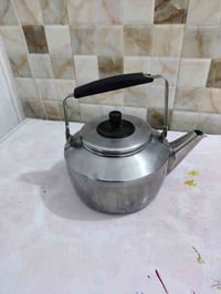 قوري ياباني • قديم • نضيف