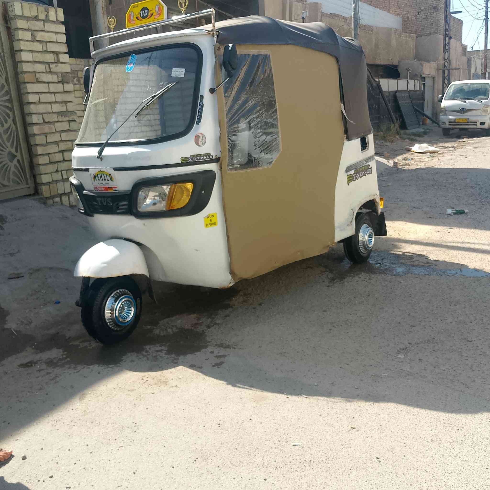 سلام عليكم تكتك 18 أوراق استنساخ اتكفل سرقه عشاير فقط مكينه كير اكسل تخم تاير  كهربائيات كله شغاله تكتك مابيه نقص مال شغل كبات جادر جديد سفريات دوشمه لايتات زنون سعر 2800 مكان بغداد البياع شرطه خامسه لاستفسار ***********
