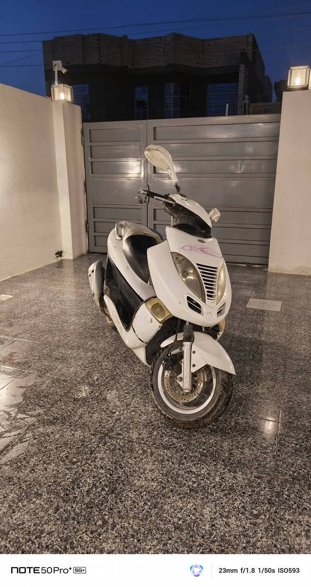 دراجه كامكو نكره سلف
شرط على الفحص للبيع تبريد المكينه راديتر مائي
سرعتها 140 كهربائيات كامله شغاله بريكات دسكات خلفي امامي نظافتها مثل مشوفها بصور 
عنواني حصوه حي الغدير 
السعر 500 الف 
***********
