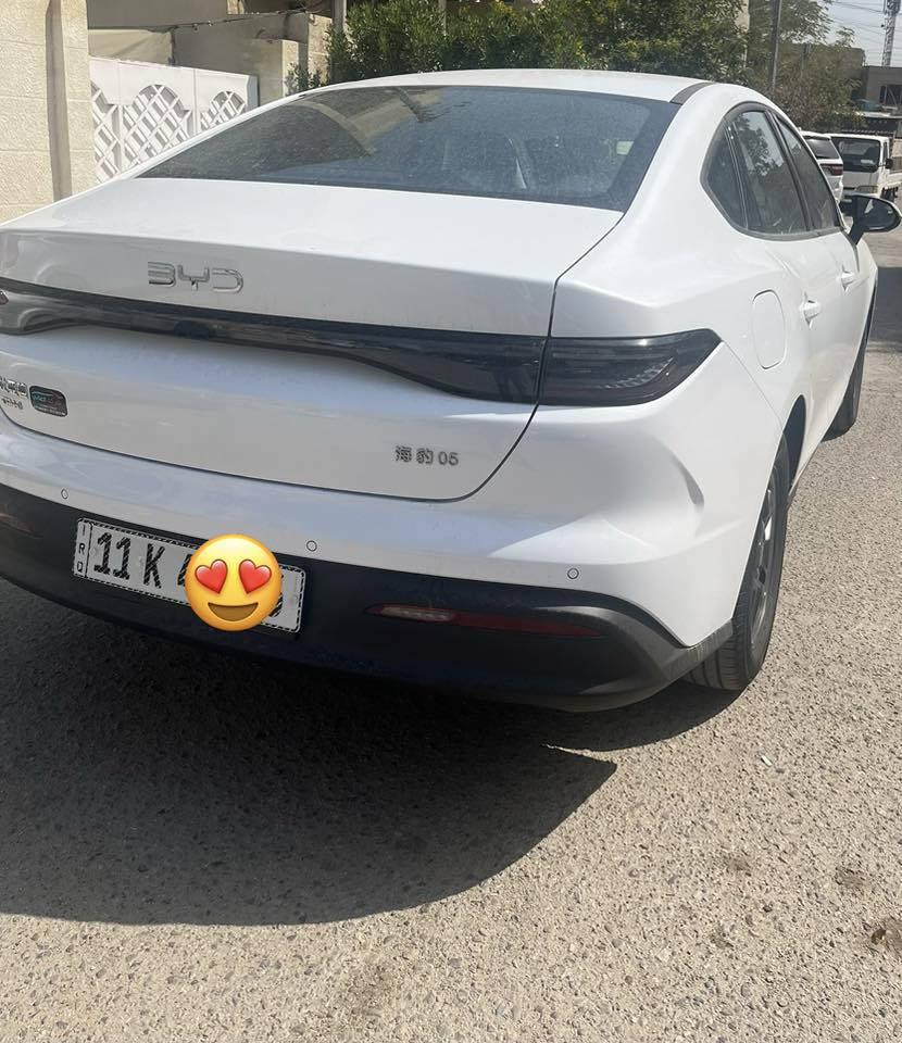 السلام وعليكم بي واي دي سيل فايف مرقم بغداد بسمي زيرو بصمه تشغيل عن بعد كرت شاحنه كامل ملحقات 18 مليون و 800 
***********
