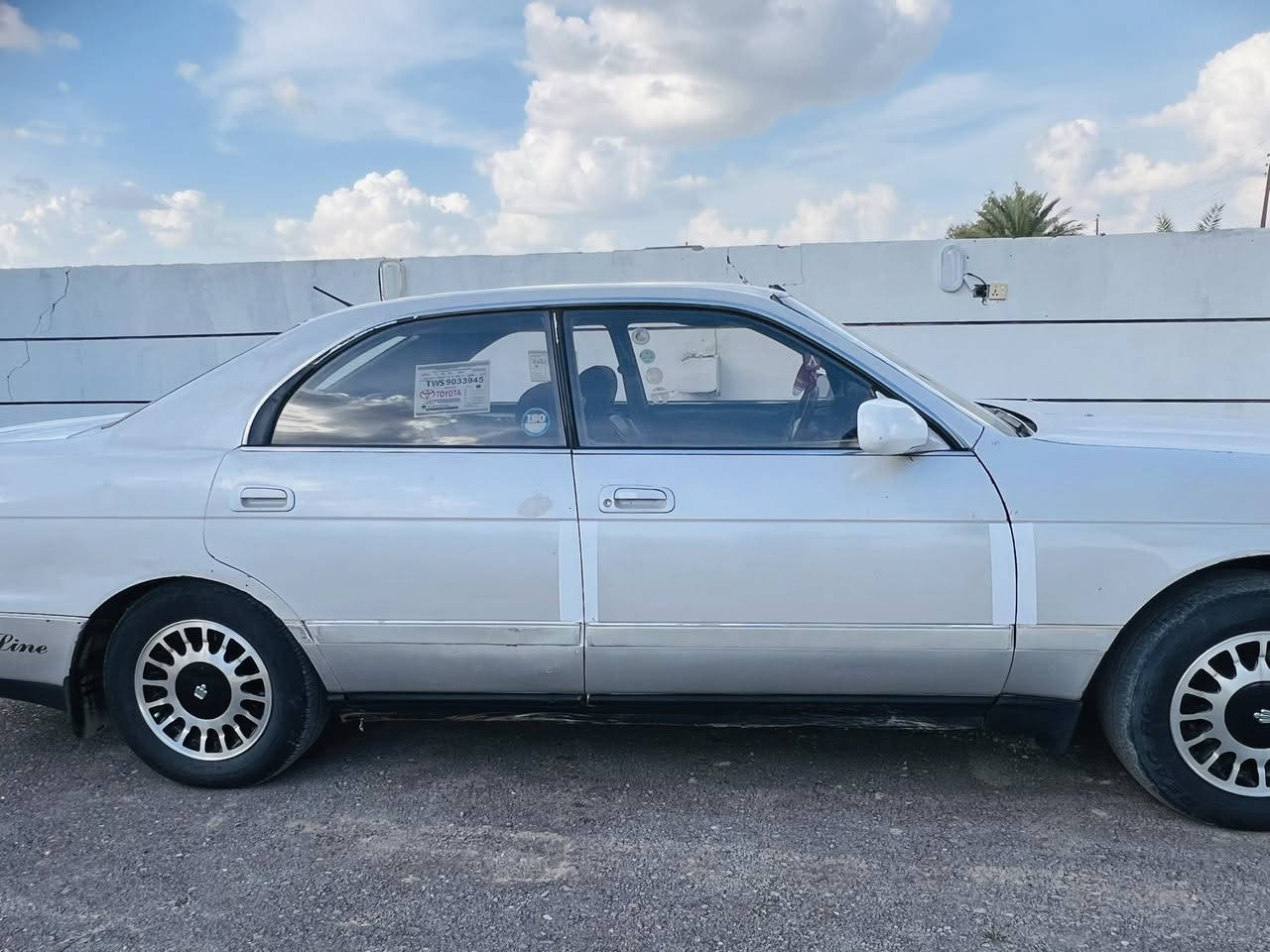 السلام عليكم تيوتا كراون بطه موديل ١٩٩٢ متصل رقم بغداد إنكليزي مكفوله من العيب الشرعي من كصه ونقل جثه السياره كير مكينه مكفولات السياره خير من الله ***********واتساب فقط 
***********تصال
