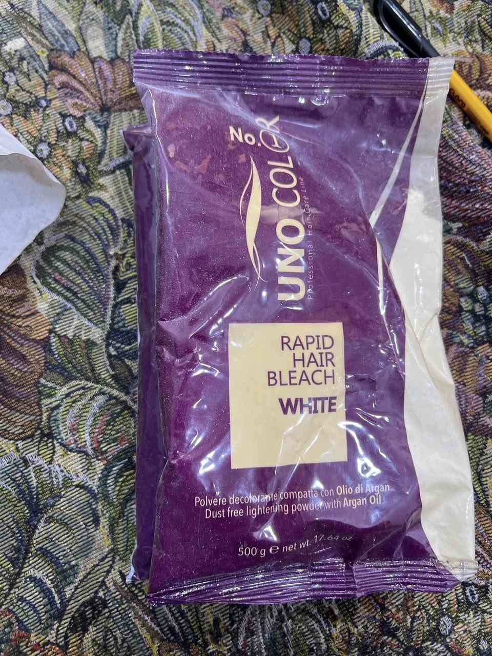 من رخصة الادمن صبغ شعر ماركه اونو الايطاليه عدد ١٥٣ قطعه مع مسحوق سحب لون وعارضه للبيع السعر ٥٠٠ الف للاستفسار ***********
