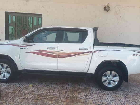 السلام عليكم من رخصة الامن هايلوكس ٢٠٢٠ كير عادي رقم اربيل دولي فول مواصفات تبريد اكشانه.تبريد قطعتين مثبت سرعه تخم تار جديد ماشيه ١٣٠ حقيقي كفاله عامه السعر ٢٧٠ وبيه مجال للبيع فقط المكان واسط العزيزيه  ***********
