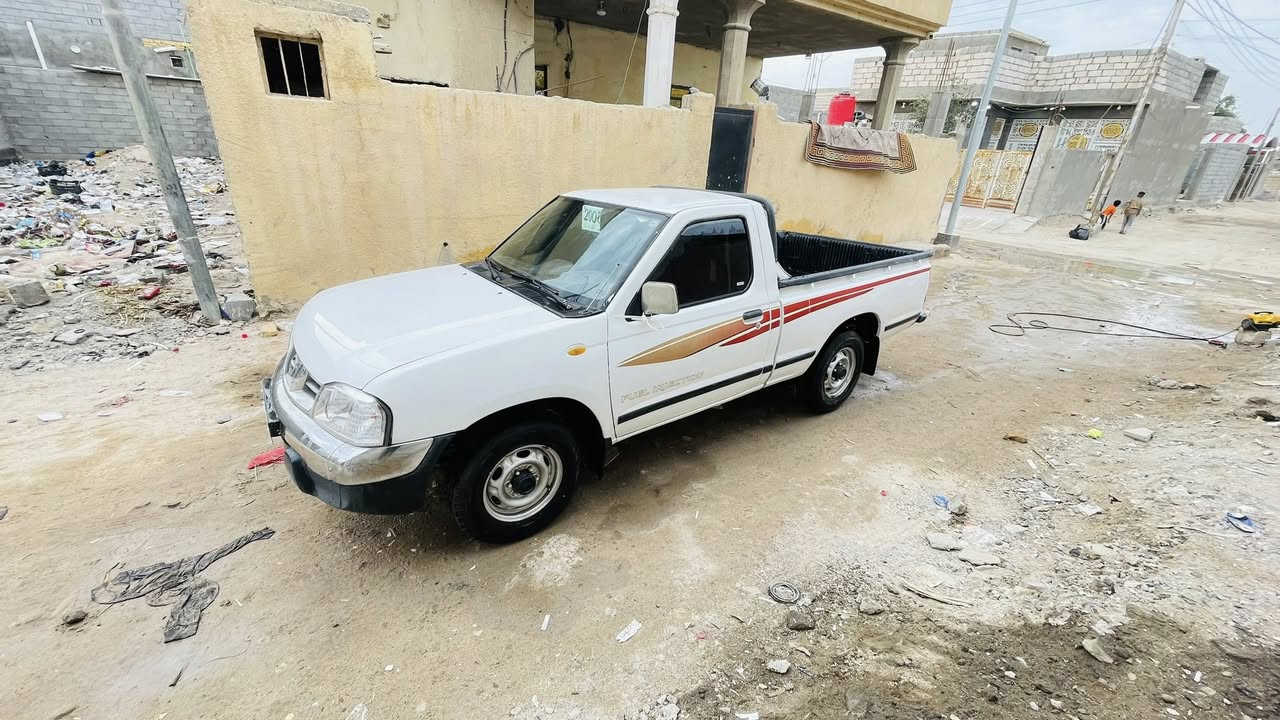 سلام عليكم بيكم نيسان مديل 2008تخم تاير تبريد تدفئه شغال مكينه كير جديد سنويه جديد ***********
