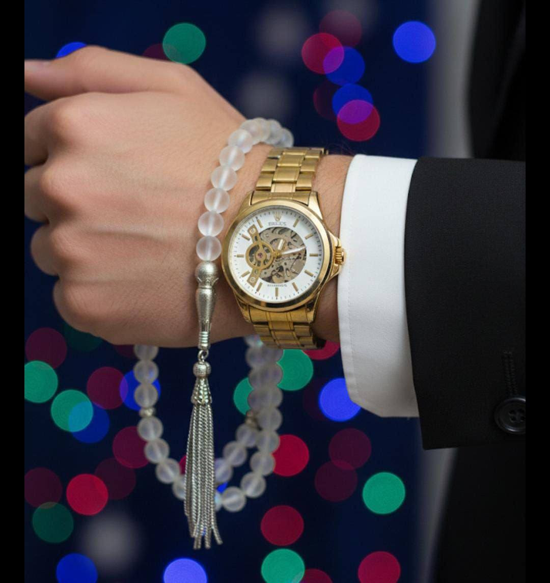 يوجد لدينا ساعات بسعر الجمله وكل ساعه سعرها تحت الصوره للتواصل
***********
