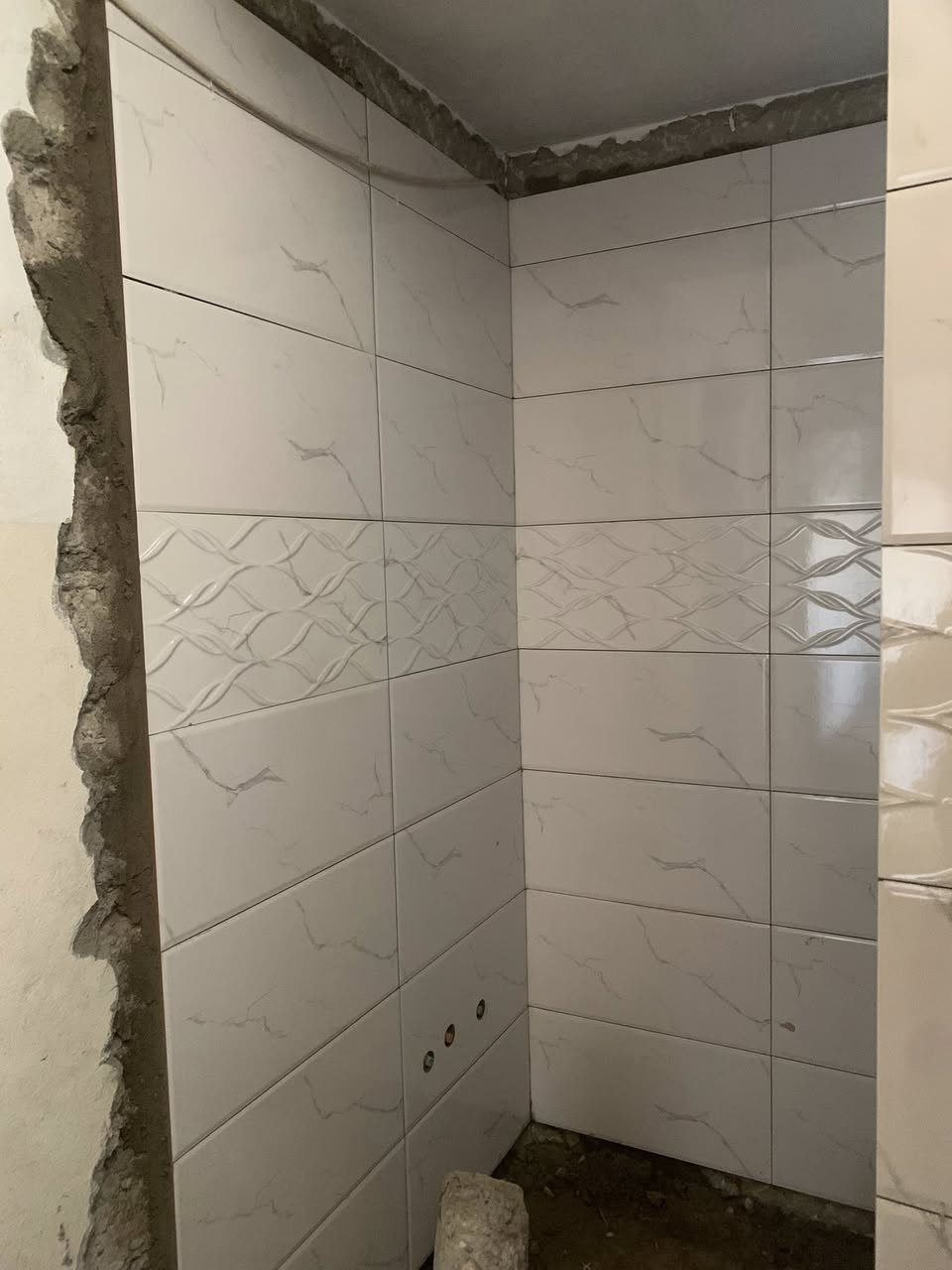 السلام عليكم
كادر سيرميك جدار و ارضي 

شغل هندسي 

ملتزمين بل عمل 

تحب خاص او عل رقم 

***********
