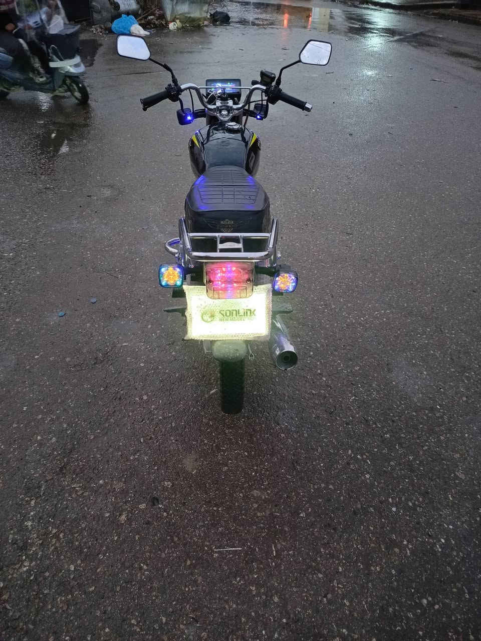 السلام عليكم... ماطور سونك موديل 24 وضع الشركه منفيس ماطور حيل نضيف سعر 700وبي مجال شراي اتصل خاص ما اجاوب 
***********
*********** مكاني كركوك
