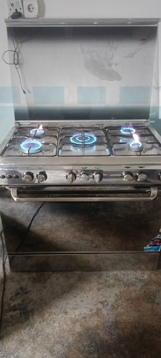 طباخ نضيف حيل للبيع الرقم ***********
