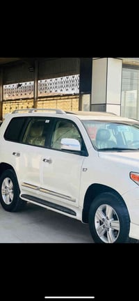 يا الله   سلام عليكم لبيع لاندكروز موديل 2015  8 سلندر 5700 فول موصفات...