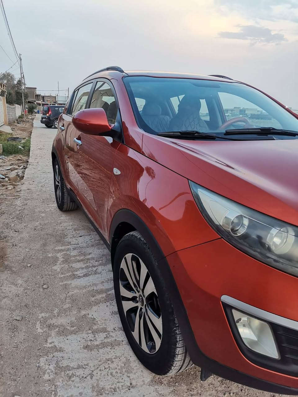 السلام عليكم 
كيا سبورتج 2012 خليجي
سياره جديده بمعنى كلمه 
واحلى من صور
السيارة بسمي مشروع وطني
في الكوت
كير محرك 2000دوش خير من الله 
تخم تاير 
تبريد تدفئة 
سعر مناسب كلش
135 ورقة وبيها مجال
خابر على الرقم تدلل
***********
واتساب متوفر
