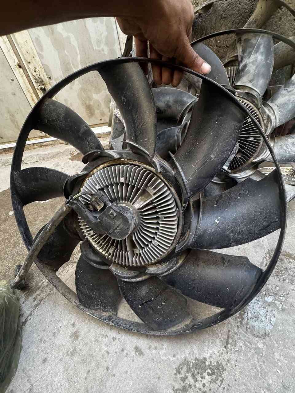 السلام عليكم
كلج مروحه رانج سعر 125الف 
تواصل واتساب ***********
