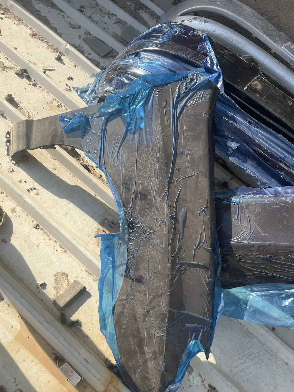 غراض سياره انترا صابونه تفصيخ شتريد موجود عنوان بصره قديمه***********
