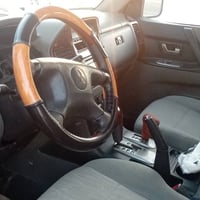 باجيرو 2005 رقم بغداد مكفولة السعر 85 وبيه مجال للتواصل 07877829342