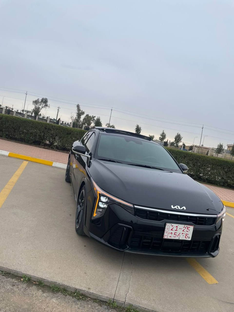 Kia k4 2025
جيتي لاين فول مواصفات
داخل احمر 
كشنات جلد تدفئه وتبريد+ستيرن
بنوراما 
رادارات خلفيه جانبيه توقف ذاتي 
كامره متحركه 
صندوق ذكي يفتح عندا الاقتراب 
مرايه جانبيه قلابه 
شاشه الاكترونا متصله 
لايت امامي خلفي لد مع 3عدسات 
بصمه ابواب دخول ذكي
ويل كروم حجم 19
شكو مواصفات بk4 موجوده بسياره  
محرك 2000دوش تنفس طبيعي 
السياره جاهزه بدون نواقص ع وضع الشركه 
ماشيه :2000 زيرو
حادث السياره جانبي جاملغ خلفي +نصف باب 
سعر السياره :185وبيه مجال للشراي 
واتساب *********** أربيل, العراق
